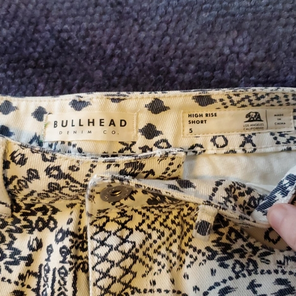 Bullhead high rise shorts - Picture 3 of 4